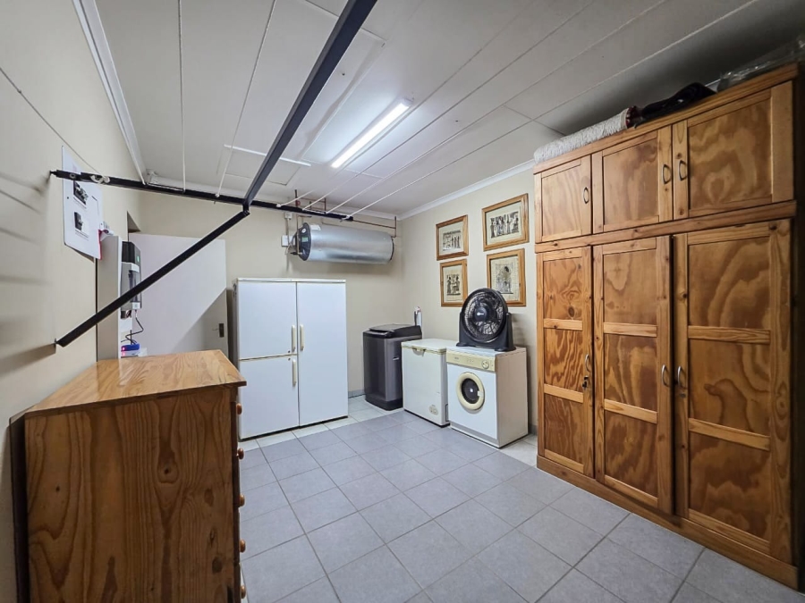 3 Bedroom Property for Sale in Kannoniers Park North West